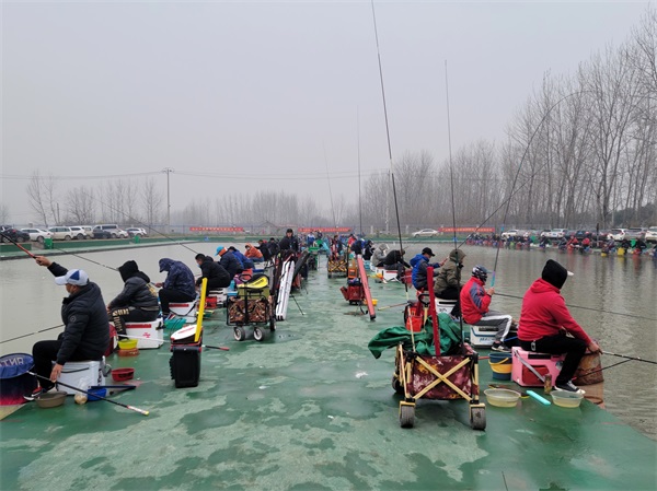 高手云集争霸看谁称霸 劲牛垂纶竞技比谁最牛