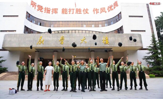 李天玖:小荷才露角 起舞迎春来
