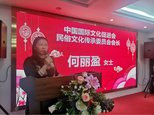 线上线下齐开台 就地过年亦精彩