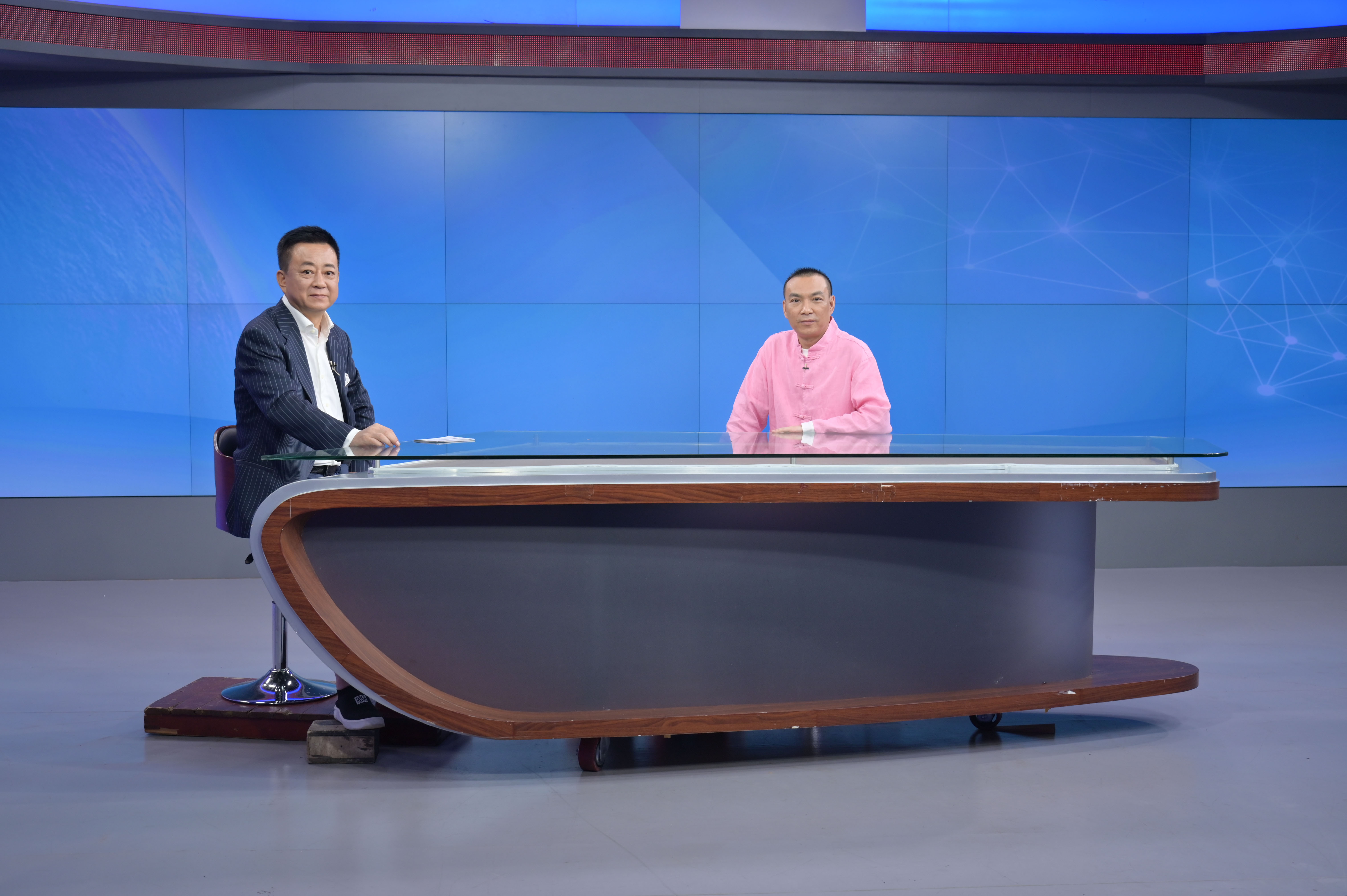 http://www.chinajingji.cn/uploads/allimg/231012/11104VE0-0.jpg